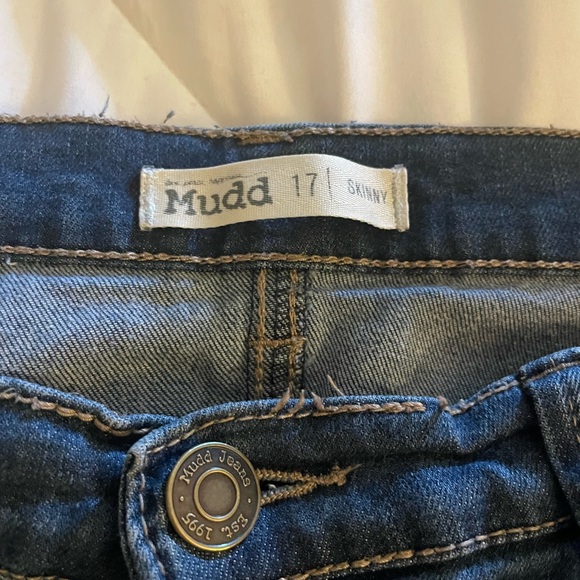 Two pairs of ripped straight leg jeans size 15 - Picture 7 of 9